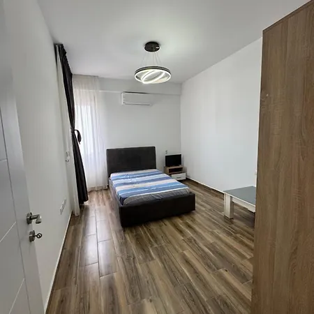 Golden Luxury * Tirana